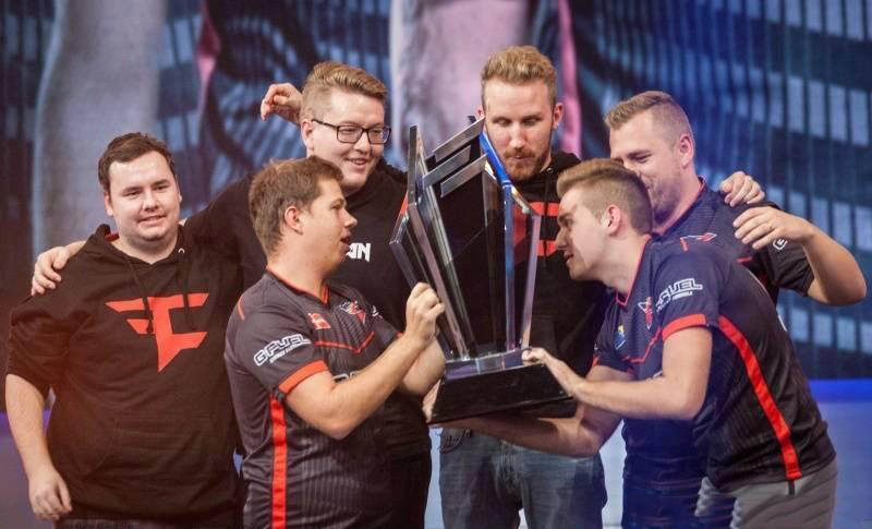 Tian ：前两局和Creme的沟通不太好，中单在对线时太过於急躁了